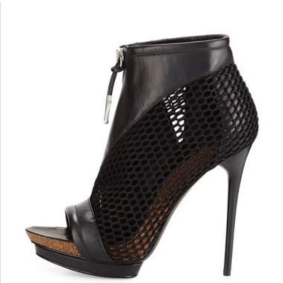 Lamb Brand New In Box - Picture 2 of 3